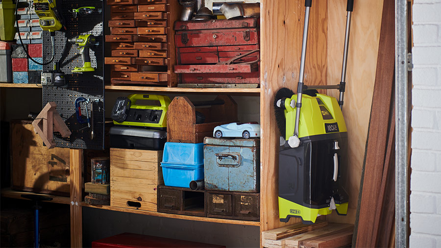 balayeuse motorisée R18SW3-0 Ryobi balayeuse motorisée R18SW3-0 Ryobi